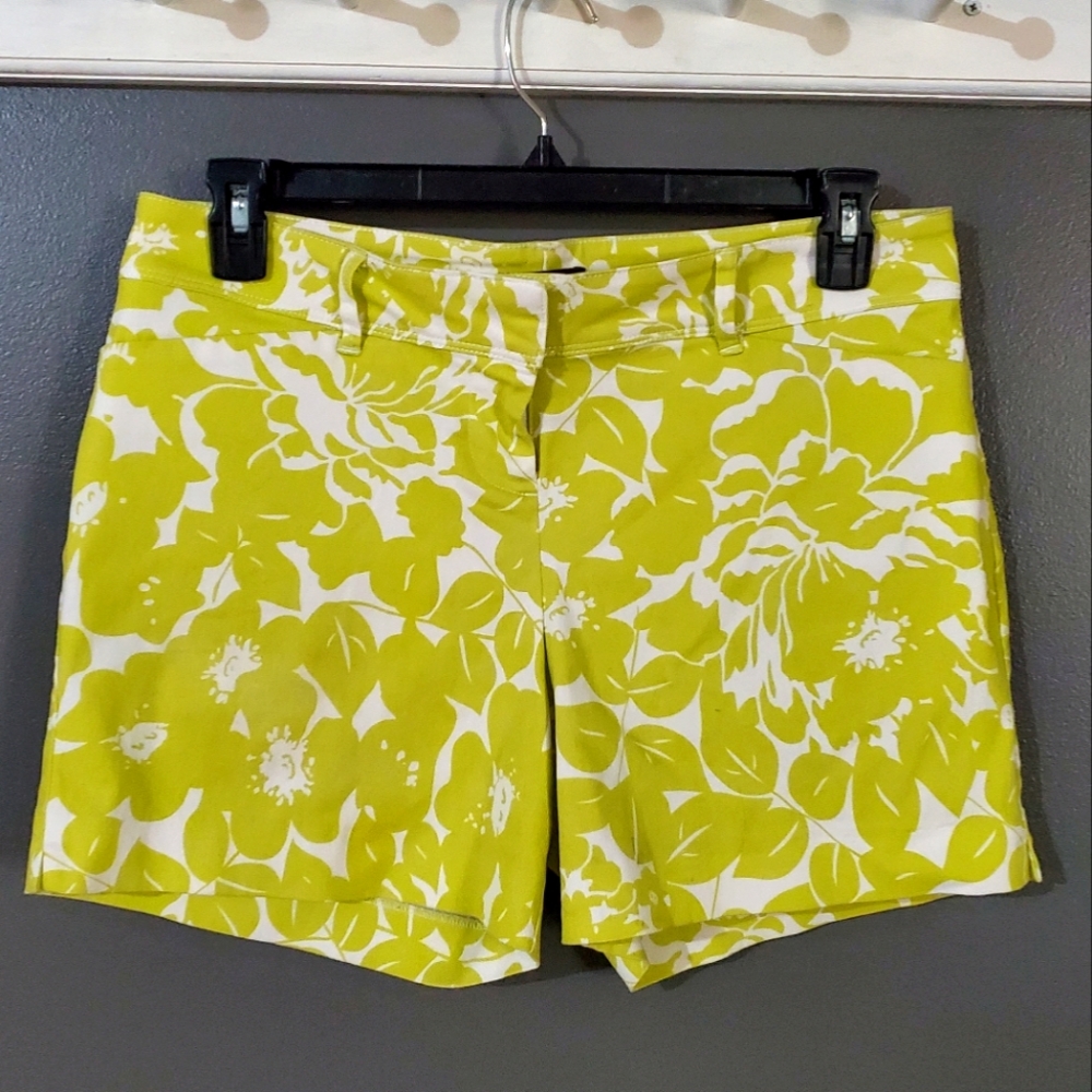 THE LIMITED lime green floral shorts 10